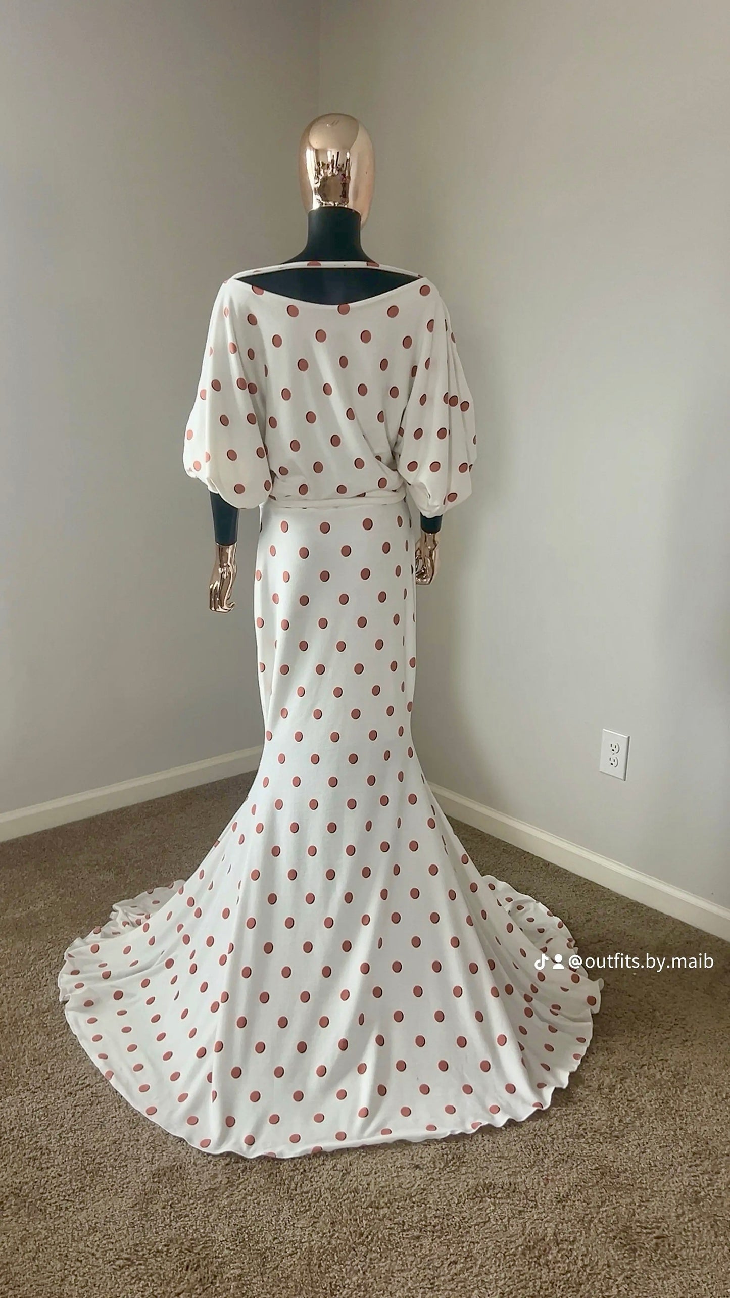 Mermaid shape Skirt w/ Off Shoulders Top