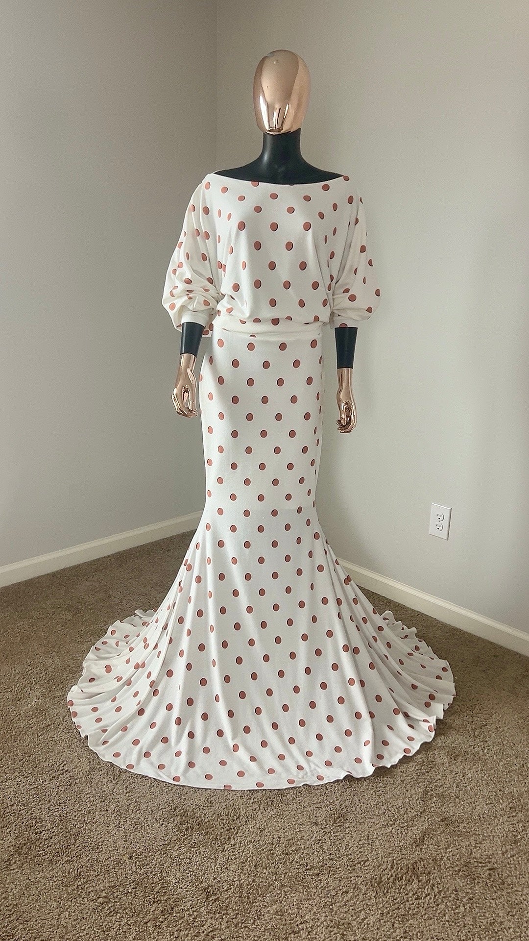 Mermaid shape Skirt w/ Off Shoulders Top