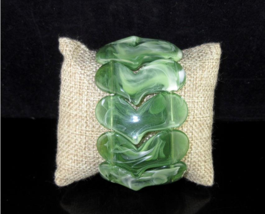 Acrylic Green Heart Stretch Bracelet