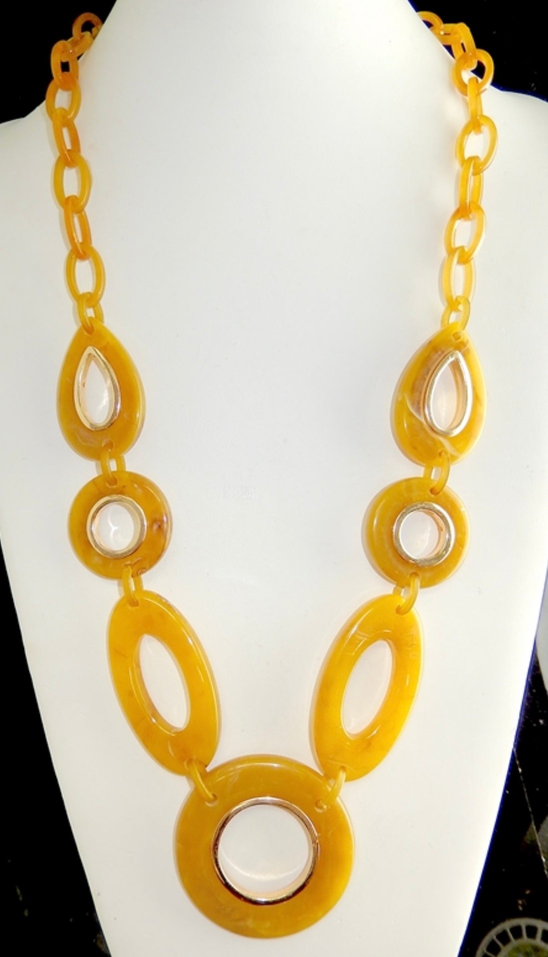 Chain Link Acrylic Necklace