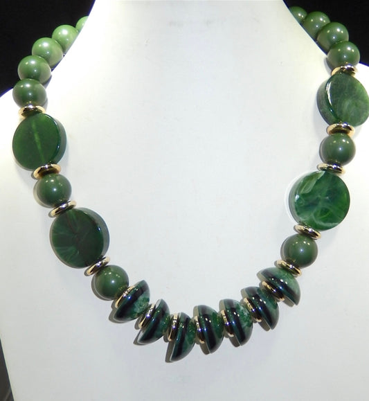 Green Acrylic Beaded Neckalce